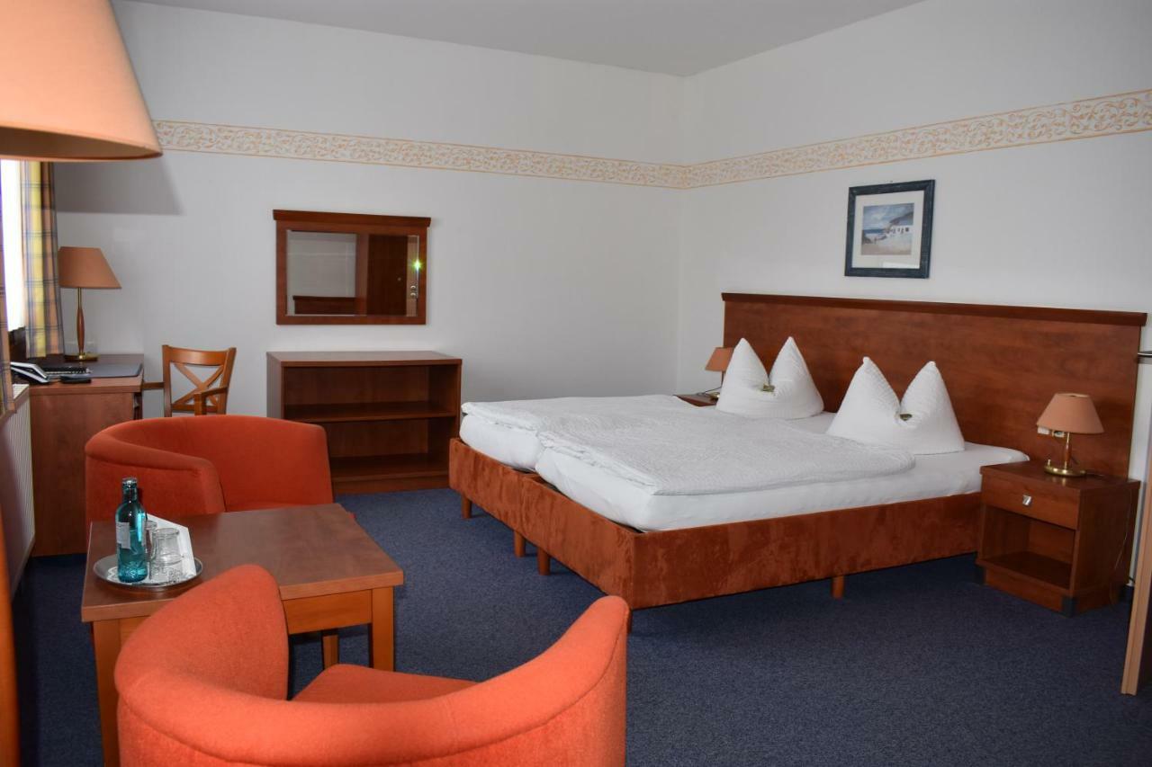 Hotel Garni "Am Hafen" 하벨베르크 외부 사진